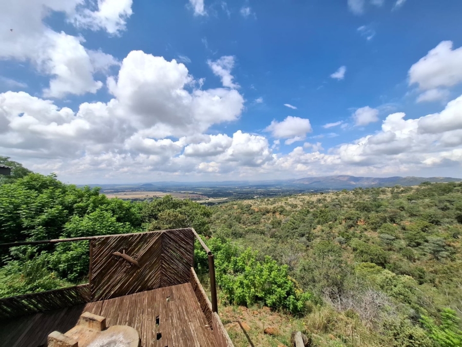 5 Bedroom Property for Sale in Waterkloof East North West